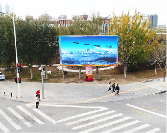 西平户外大屏广告投放要点。